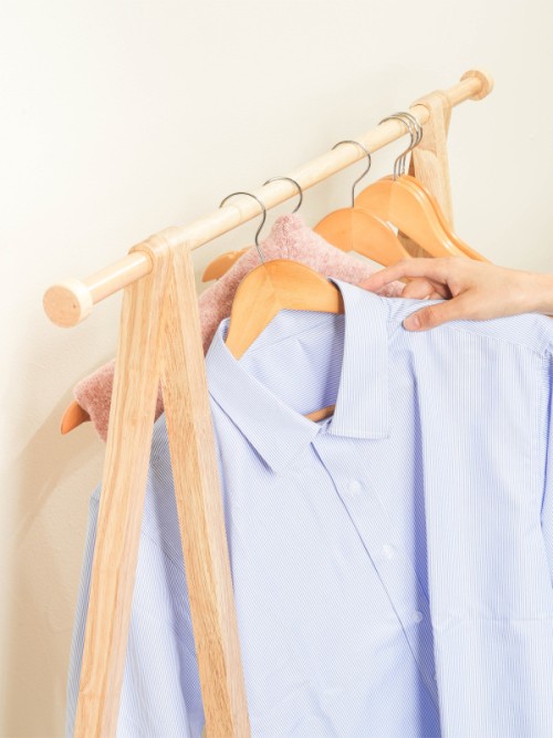 ชุดไม้แขวนเสื้อไม้ที่แข็งแรงและหรูหรา 7 ชิ้น