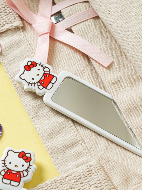 กระจกลายตัวการ์ตูน Hello Kitty