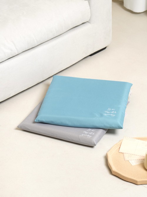 หมอนอิงทรงสี่เหลี่ยมเมมโมรี่โฟม (ขนาด 40x40 ซม.) สีฟ้า
