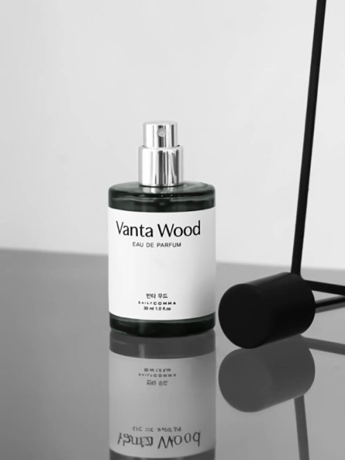 Daily Comma  น้ำหอม Eau de Parfum กลิ่นไม้กฤษณา 30 ml