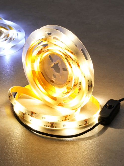 ไฟ LED แบบเส้น มีหลอดไฟ LED 50 ดวง เส้นยาว 2เมตร เหมาะสำหรับการใช้ตกแต่งภายในบ้านหรือสถานที่ต่างๆ