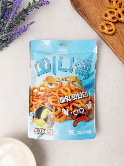 ขนม Minizel รสเผ็ดจากวาซาบิ และมีความกรอบจากข้าวเกรียบ 75กรัม