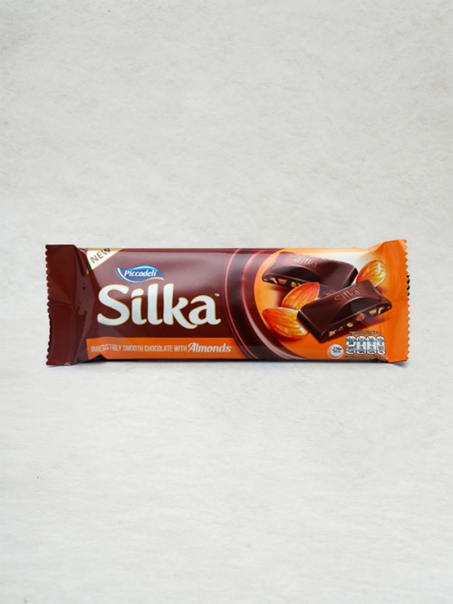 ช็อกโกแลต Silka ผสมอัลมอนด์ (45 กรัม)