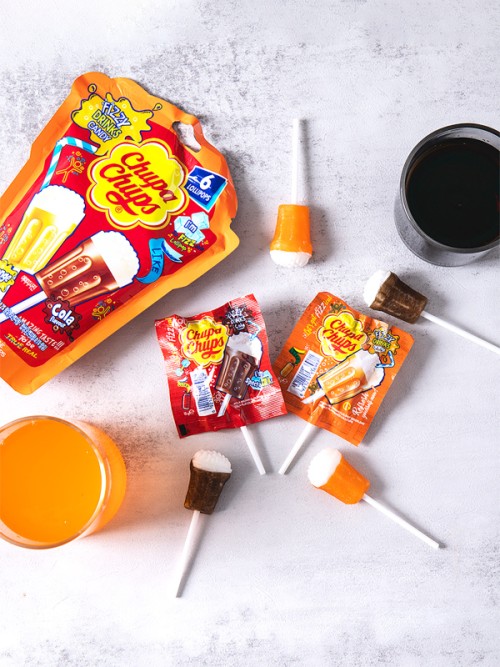 Chupa Chups Fizz สามารถเลือกได้ 2 รสชาติ คือ โคล่าหวาน และรสส้ม 90กรัม