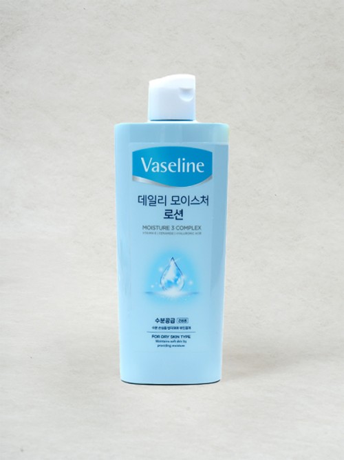 โลชั่นบำรุงผิว Vaseline 180 มล.