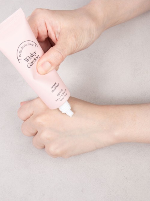 ครีมทามือ Daily Comma กลิ่น Whistler Garden 50 มล.