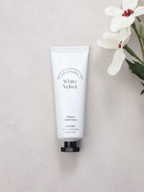 ครีมทามือ Daily Comma กลิ่น White Velvet 50 มล.