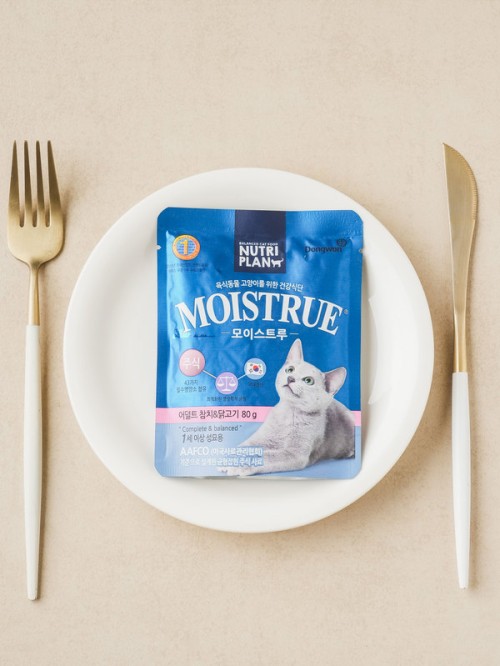 อาหารแมวแบบเปียก Dongwon Nutriplan Moisture สำหรับแมวที่ดื่มน้ำไม่เพียงพอ (80กรัม)