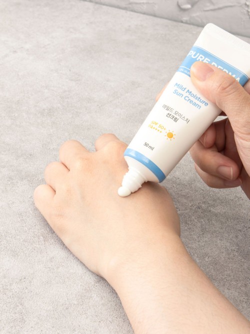 ครีมกันแดด Purederma สูตรอ่อนโยนชุ่มชื้น ขนาด 50 มล.