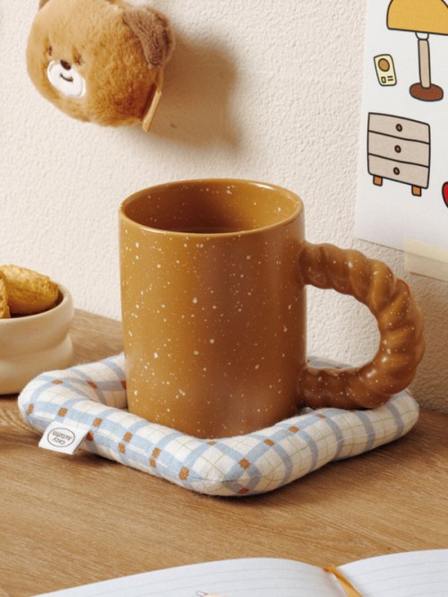 Cozy-A-Tum Twist Handle Mug (สีน้ำตาล) (ประมาณ 350 มล.)