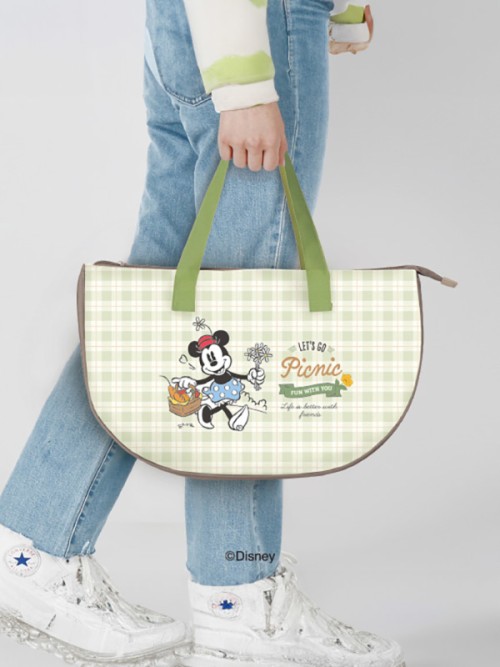 Disney Outing กระเป๋าเก็บความเย็นทรงครึ่งวงกลม