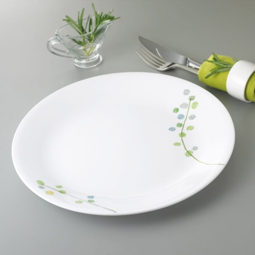 ชุดจานชามและอุปกรณ์การรับประทานอาหารจากแบรนด์ Corelle จำนวน 8 ชิ้น