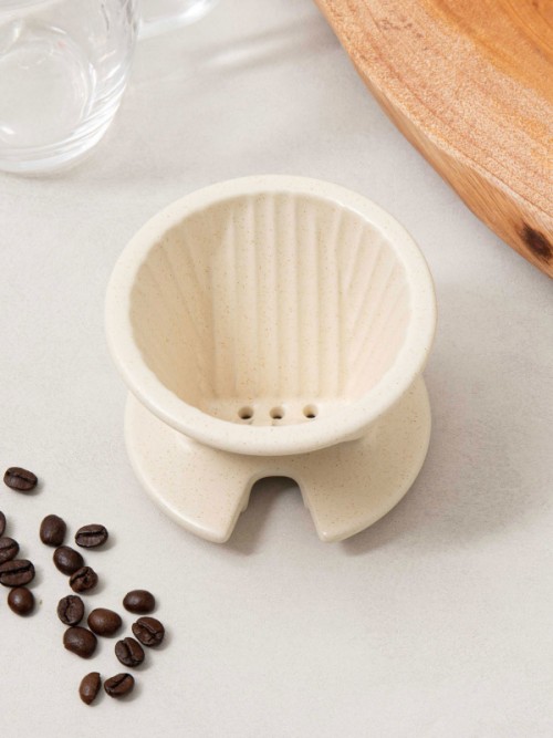 ที่กรองกาแฟแบบดริป (Drip Coffee Dripper) ผลิตจากวัสดุเซรามิก (ดินเผา) ขนาด 10 เซนติเมตร