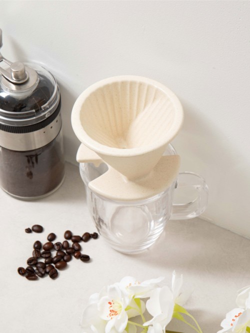 ที่กรองกาแฟแบบดริป (Drip Coffee Dripper) ผลิตจากวัสดุเซรามิก (ดินเผา) ขนาด 10 เซนติเมตร
