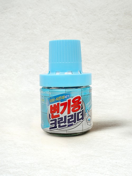 น้ำยาทำความสะอาดโถสุขภัณฑ์ Clean Leader ไม่ต้องขัด ขจัดคราบตะกรัน และกำจัดกลิ่น