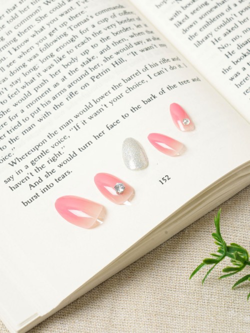 ชุดเล็บปลอม แบรนด์ Too Cool For School (24 ชิ้น) (Stiletto #1)